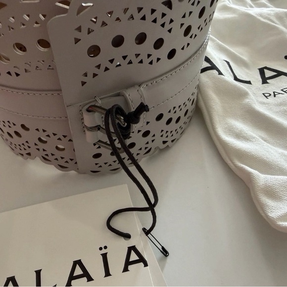 Alaïa Gray Corset Leather Belt NWT and dust bag - Picture 5 of 7